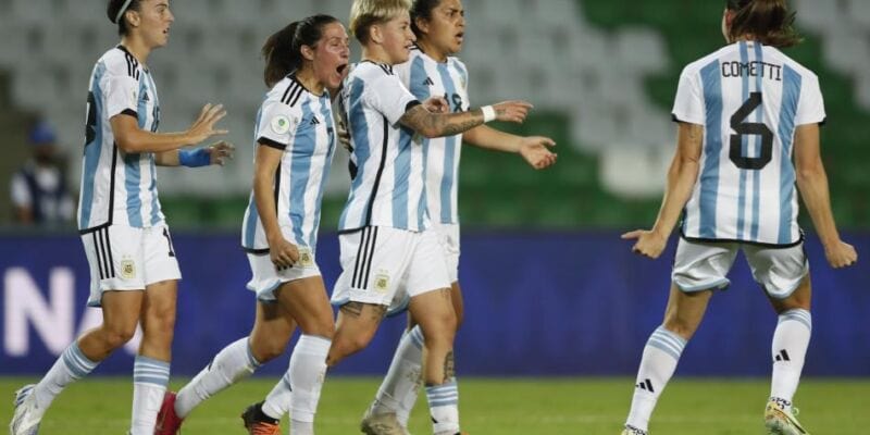 Copa América: Argentina enfrentará a Uruguay con la presencia de la misionera Yamila Rodríguez