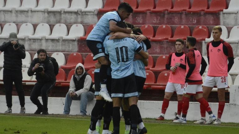 Belgrano sorprendió a Estudiantes y clasificó a octavos de la Copa Argentina