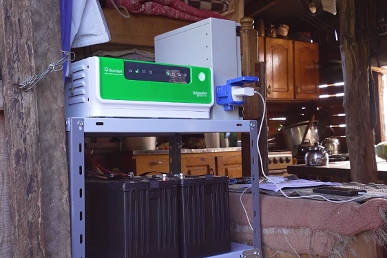 Pozo Azul: instalaron kits residenciales de energía solar a unos 50 hogares de productores