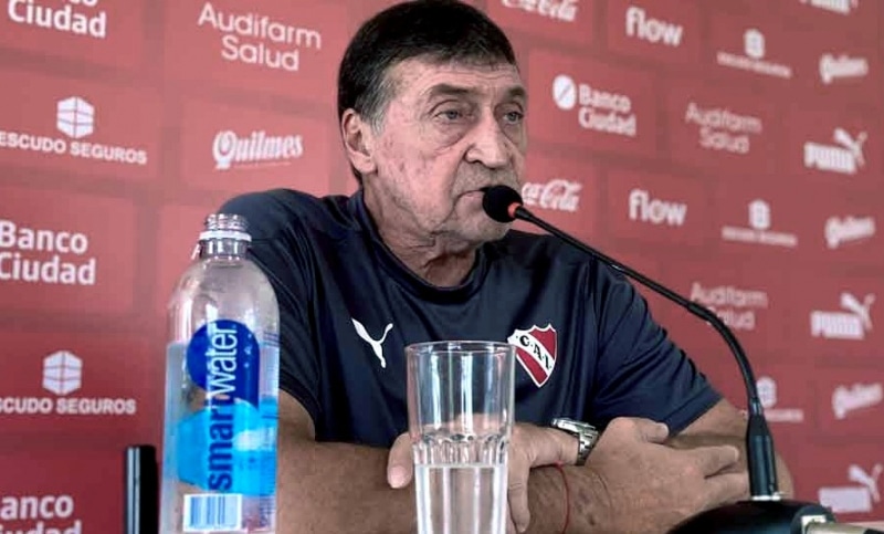 Falcioni estaría al borde de la renuncia