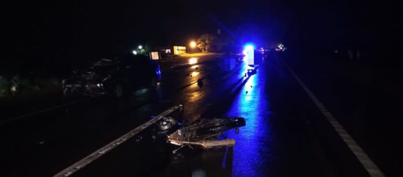Dos muertos tras choque entre un auto y una moto en San Vicente