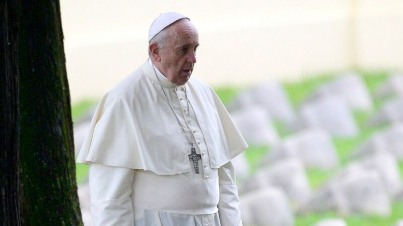 Francisco no asistirá al funeral