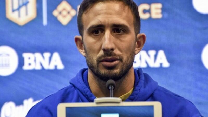 Izquierdoz fue presentado como nuevo jugador de Sporting de Gijón