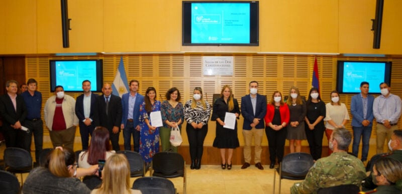 Legislatura: presentaron nuevas metodologías de la línea 102 8 16 - legislatura 6 1 - 15