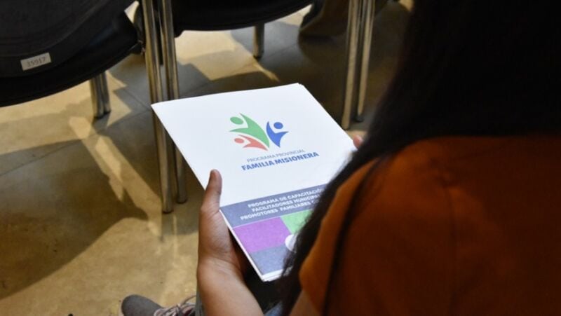 Legislatura: presentaron el programa "Familia Misionera" 8 Legislatura: presentaron el programa "Familia Misionera"