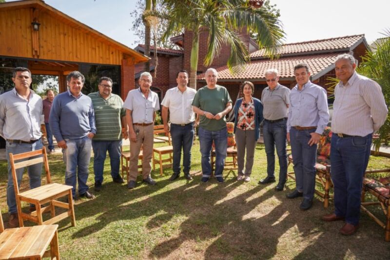 Passalacqua visitó a productores de Irigoyen para indagar las demandas del sector 7 14 - passalacqua 1 - 13