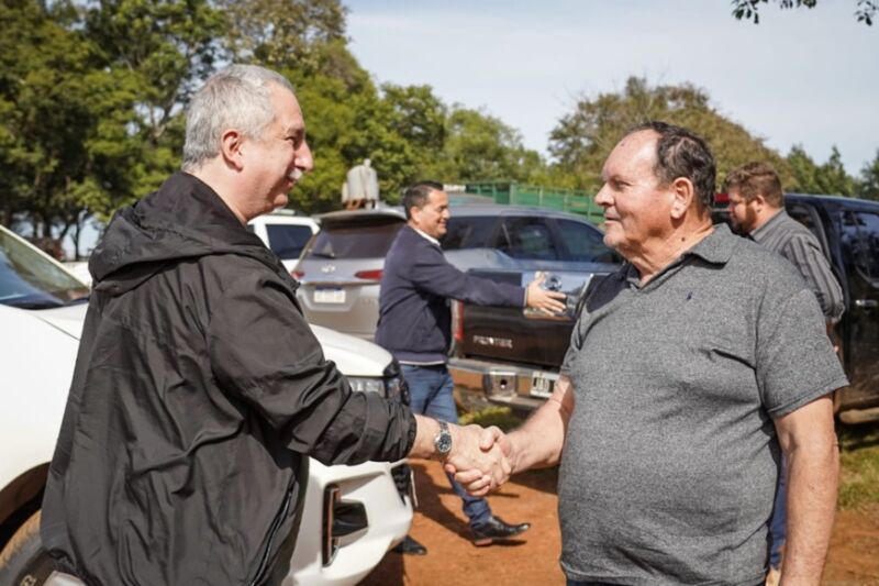 Passalacqua visitó a productores de Irigoyen para indagar las demandas del sector 2 4 - passalacqua 6 - 3