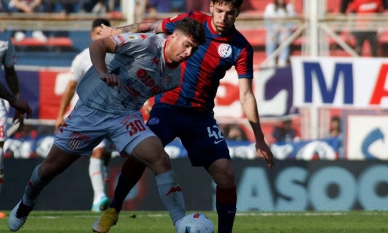 Unión consiguió un agónico empate ante San Lorenzo