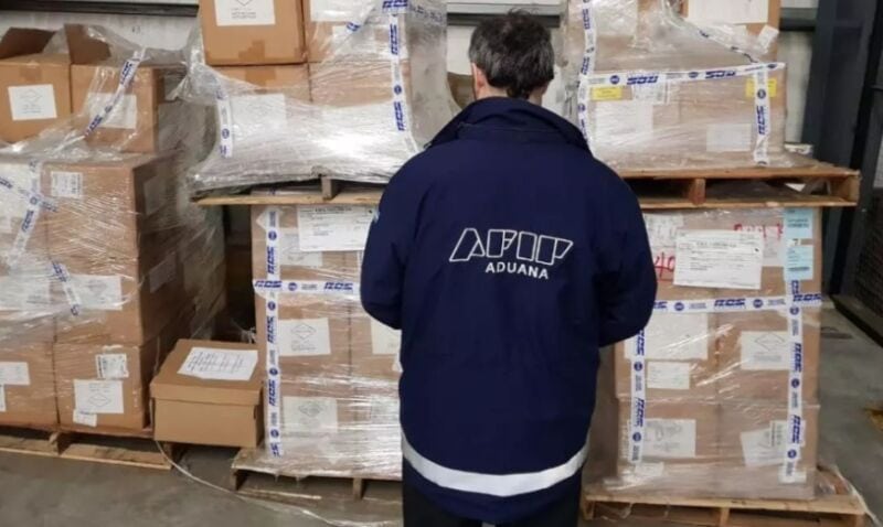 Aduana fiscaliza masivamente