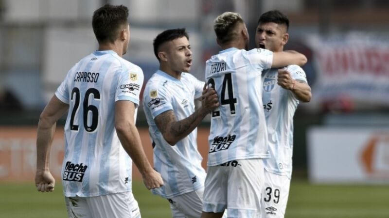 Atlético Tucumán goleó a Barracas Central