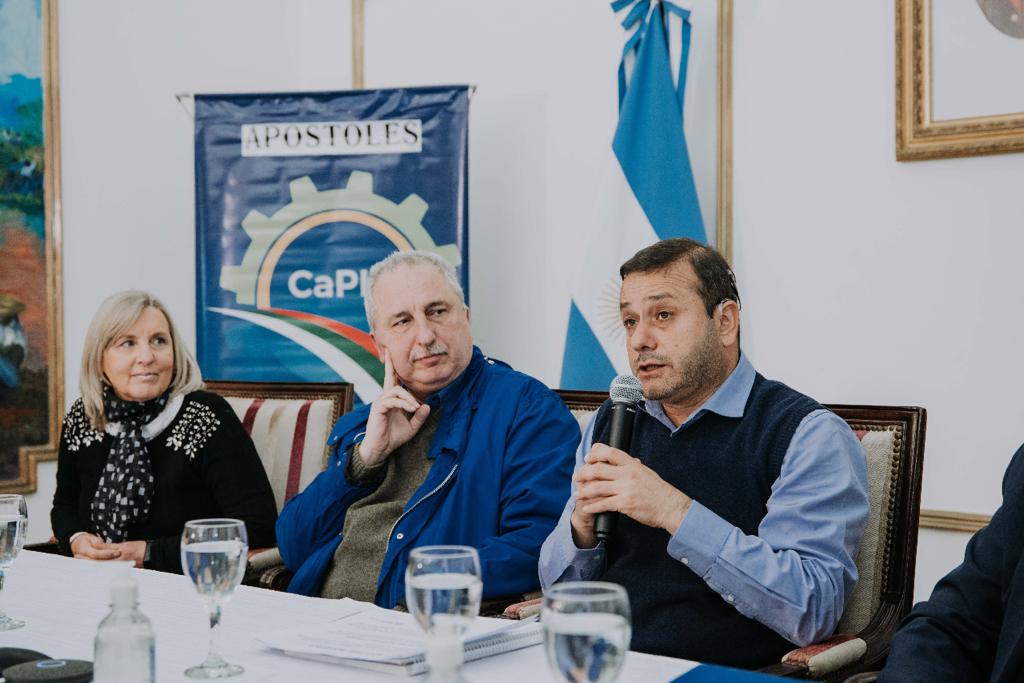 Black Friday en Apostoles 2 - 3