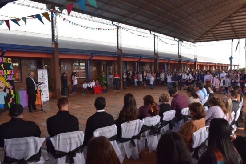 Campo Grande fue sede de la Feria de Ciencias y Tecnologías del departamento Cainguás 5 10 - Campo Grande fue sede 6 - 9