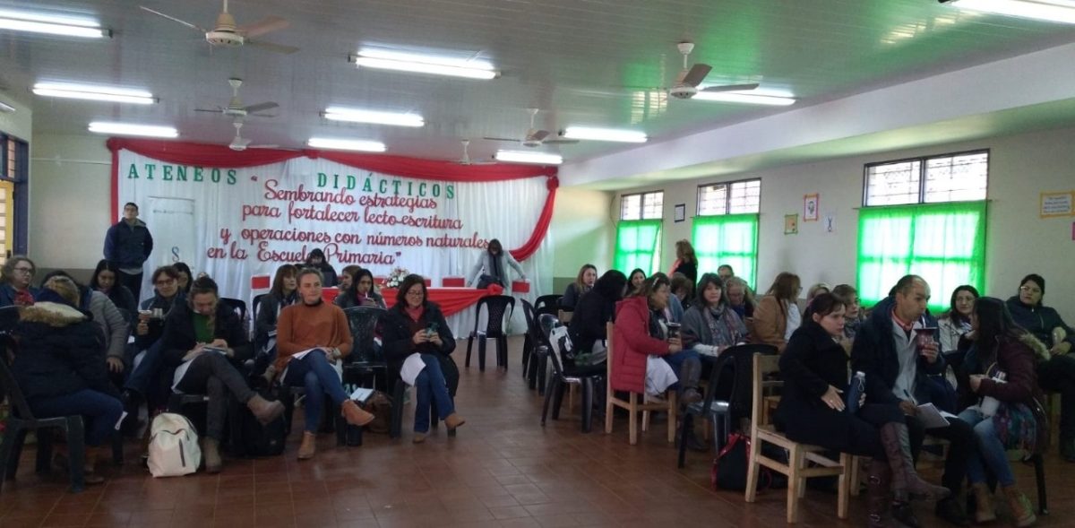 Comenzó el dictado de ateneos que alcanzará a más de 400 escuelas misioneras 2 4 - Comenzo el dictado de ateneos 1 - 3