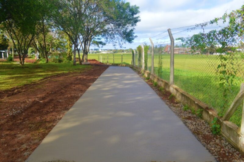 Construyen bicisendas en el Jardín Botánico de Posadas