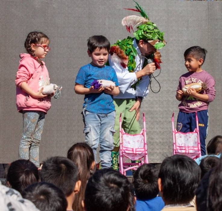 Desarrollo Social continua con los agasajos 3 - 5