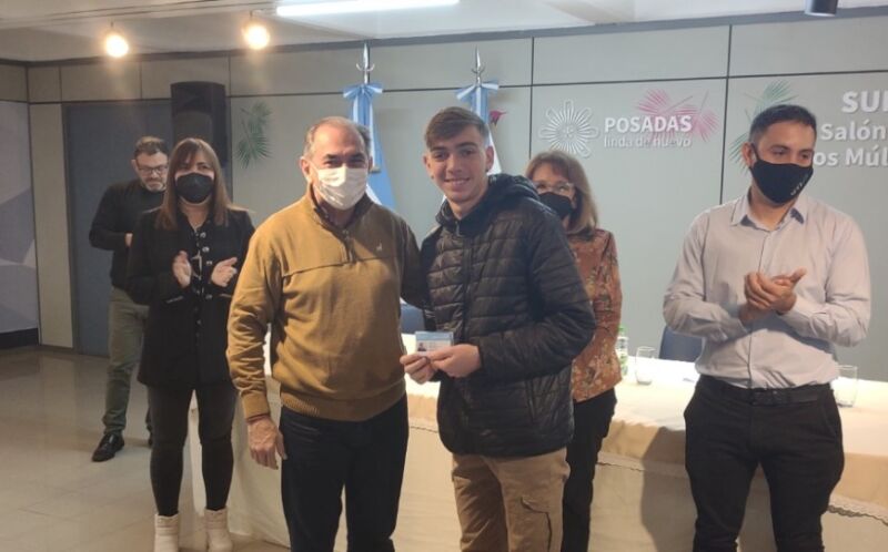 Entregaron carnets de manipulación de