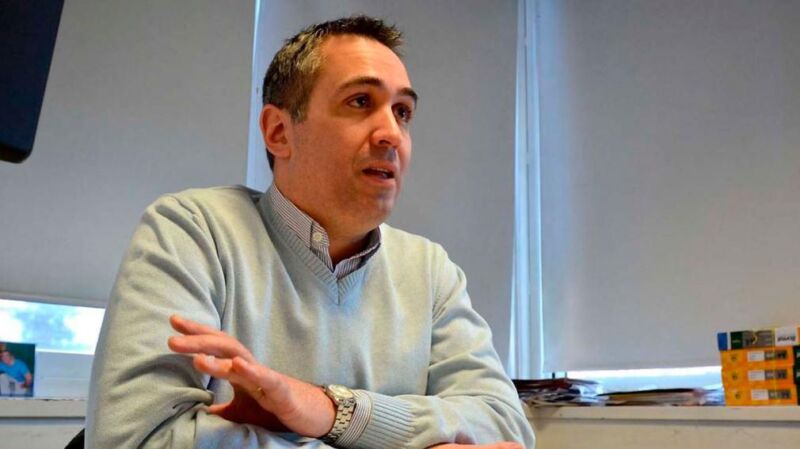 Exigen expulsar al diputado