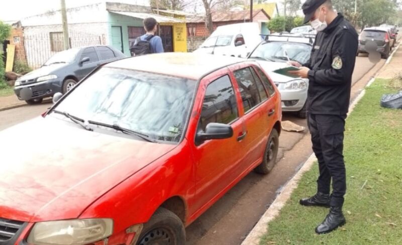 Interceptaron un auto robado a un remisero