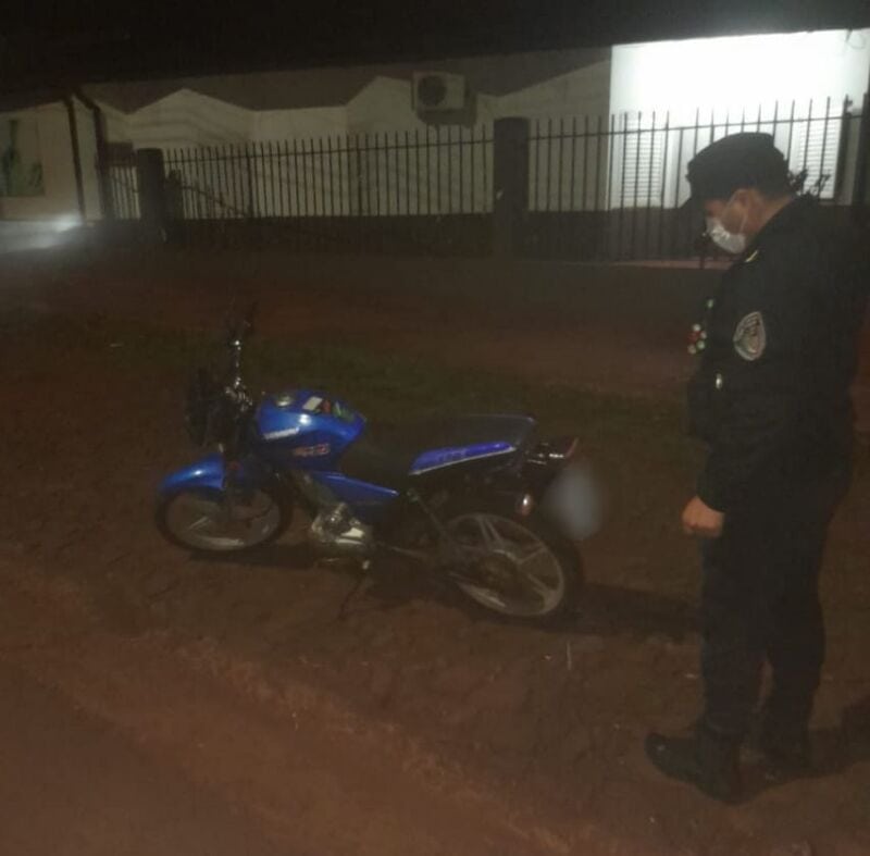 Recuperaron en Eldorado un auto denunciado en Capioví y una moto robada en Campo Grande