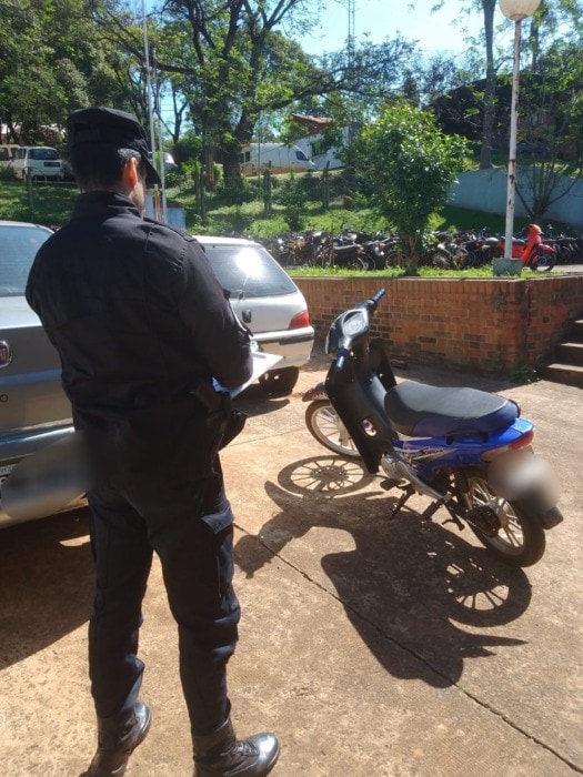 Recuperaron tres motocicletas robadas en distintas localidades 2 4 - Recuperaron tres motocicletas 1 - 3
