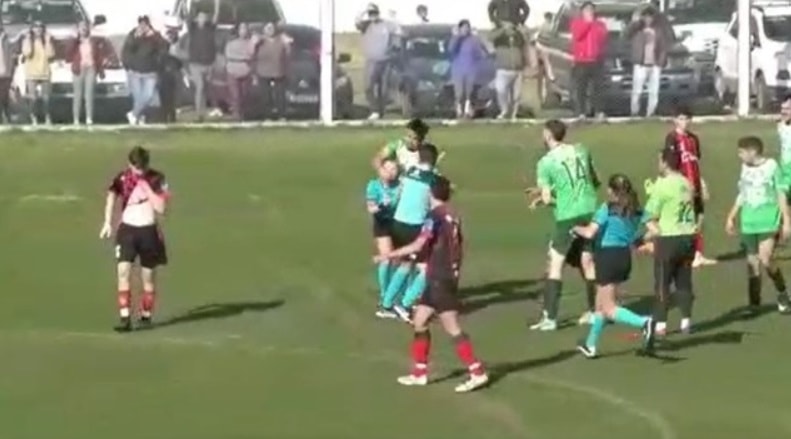 Suspendieron de por vida al jugador