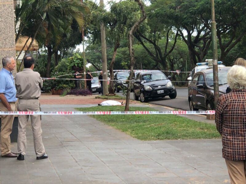 Una mujer murió al caer