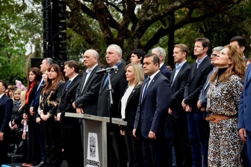 diputados provinciales participaron del acto central