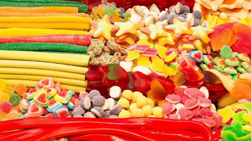 Pagan casi 80 mil dólares al año por probar golosinas desde casa