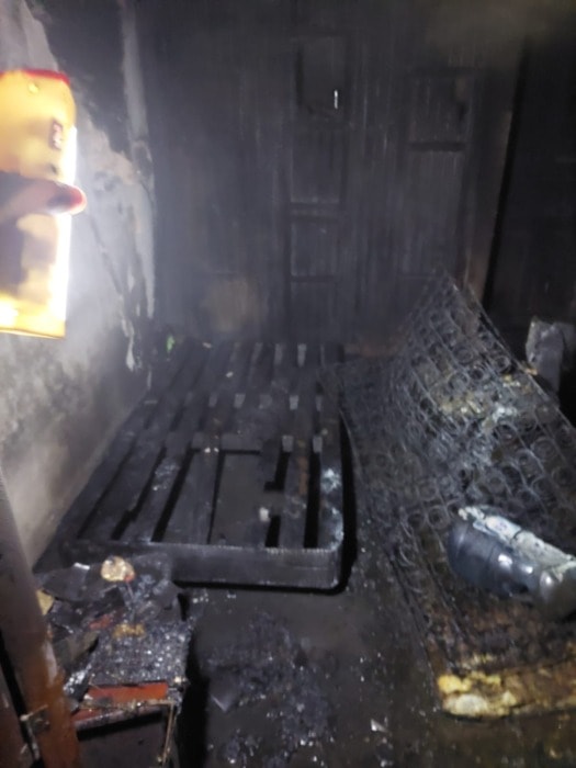 Posadas: rescataron a una familia atrapada en un principio de incendio 2 2 - rescataron a una familia atrapada