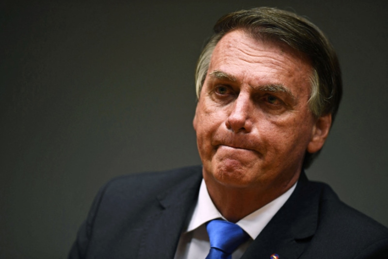 Bolsonaro dijo que se retira
