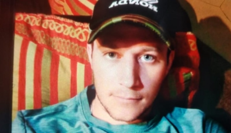 Buscan intensamente a un joven