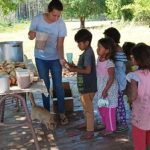 El Gobierno provincial entregó aportes a instituciones educativas, barriales y microemprendedores 2 4 - El Gobierno provincial 3 - 3