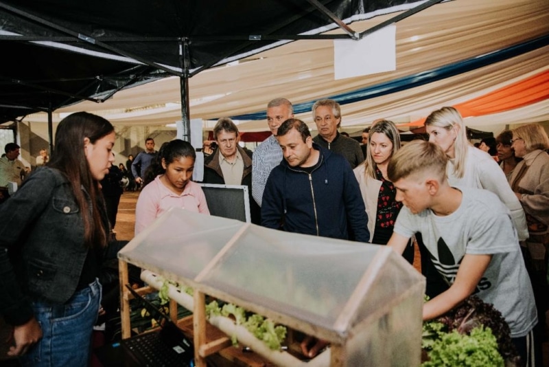 Entregaron maquinarias, herramientas y material a productores en Almafuerte 1 2 - Entregaron maquinarias herramientas 2 - 1