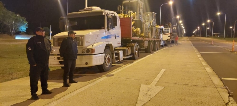 Interceptaron dos camiones con