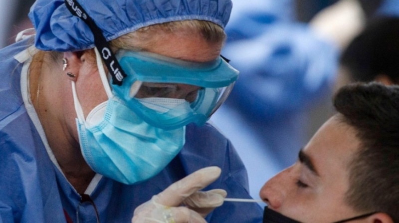 Los casos de coronavirus bajaron