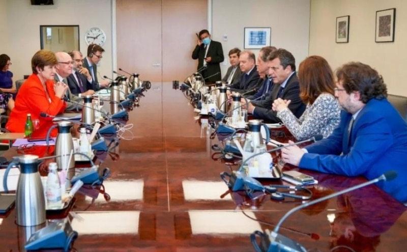 Massa se reunió con titular