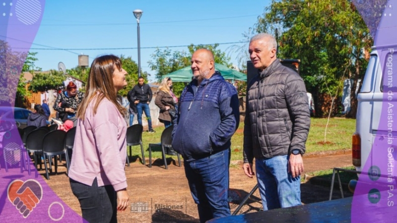Garupá: el barrio Tacuaritas recibió al Mercadito y Micro operativo P.A.S 2 4 - Mercadito y Micro operativo P.A 3 - 3