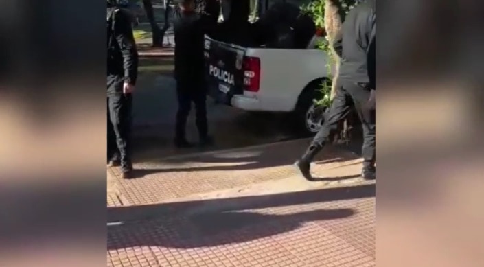 Posadas interceptaron un automóvil que