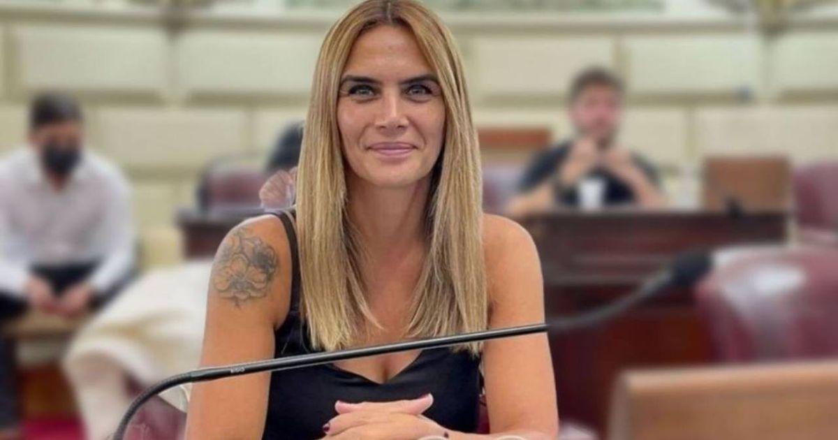 “Todo armado” Amalia Granata