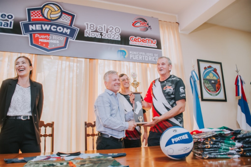 equipo de Newcom 10 - 3