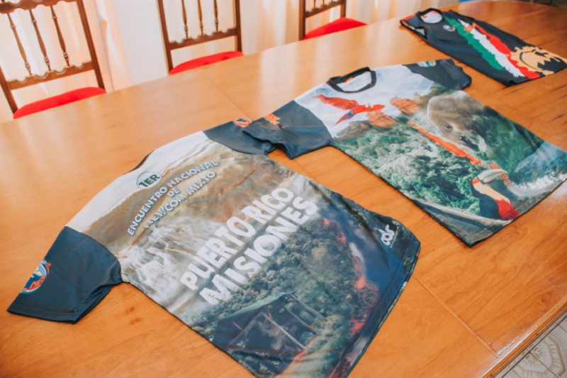 Puerto Rico: equipo de Newcom recibió asistencia económica y equipamiento deportivo 7 14 - equipo de Newcom 4 - 13