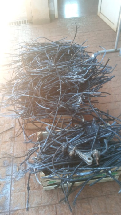 por el robo de cables 1 - 1