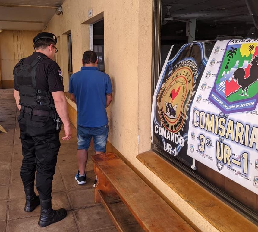 Atraparon a ladrón que vendía prendas de vestir robadas de un centro comercial