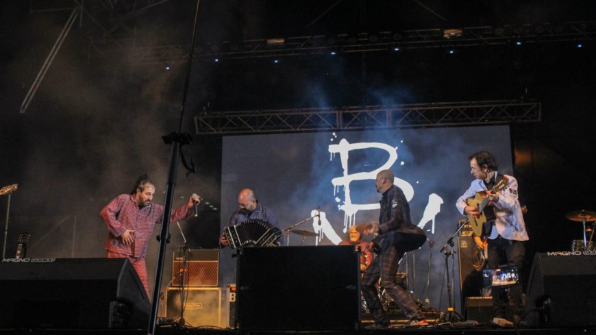 Bersuit Vergarabat en Posadas 6 - 11