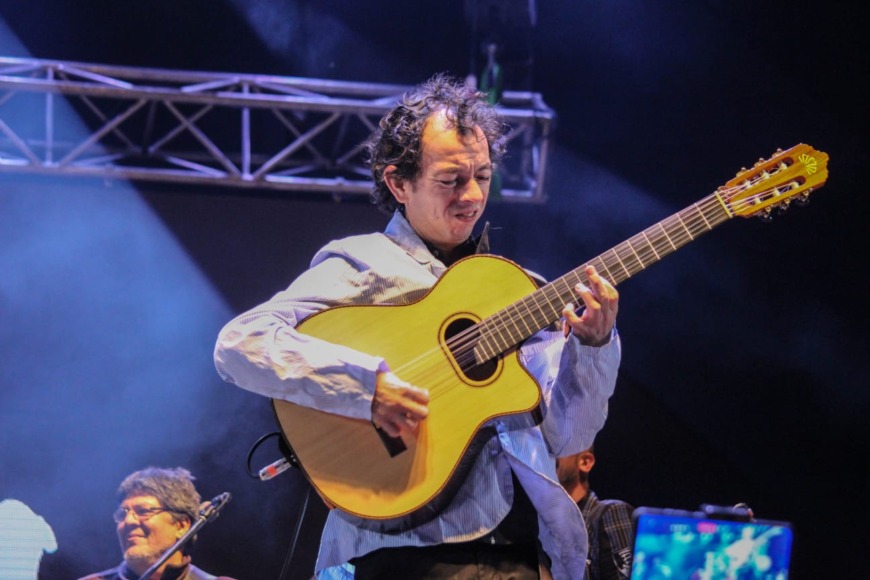 Bersuit Vergarabat en Posadas 8 - 13