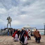 El fin de semana largo 8 - 3