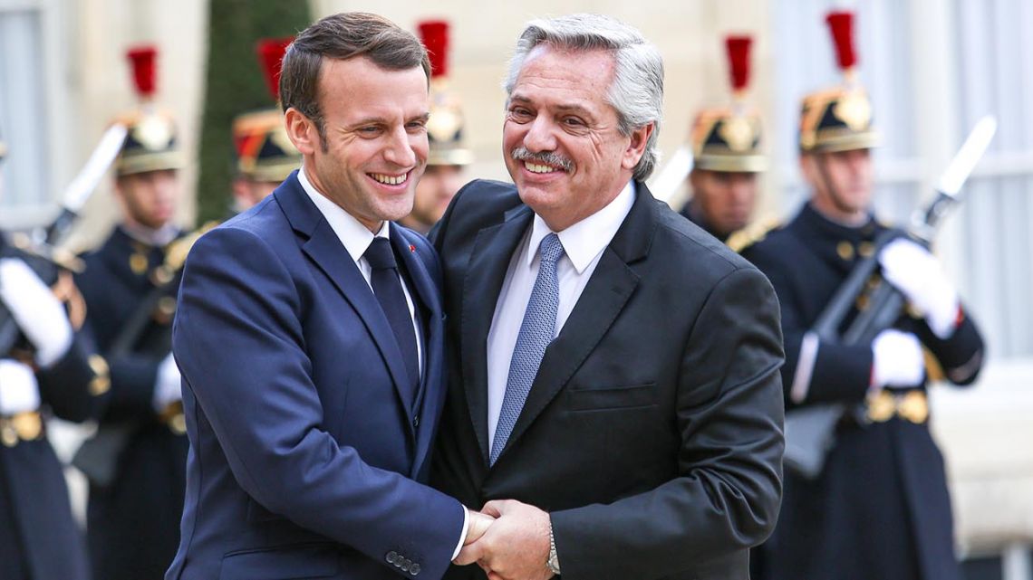 Fernández viajará a Francia para participar del Foro de París por la Paz