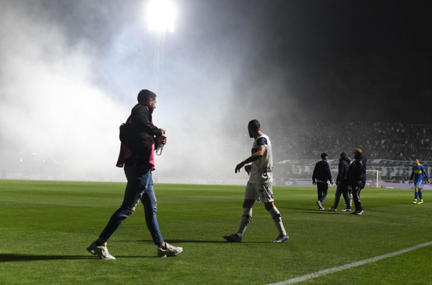 Gimnasia - Boca se terminará de jugar a puertas cerradas