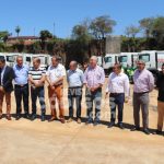 Herrera Ahuad entrego camiones a 8 - 15