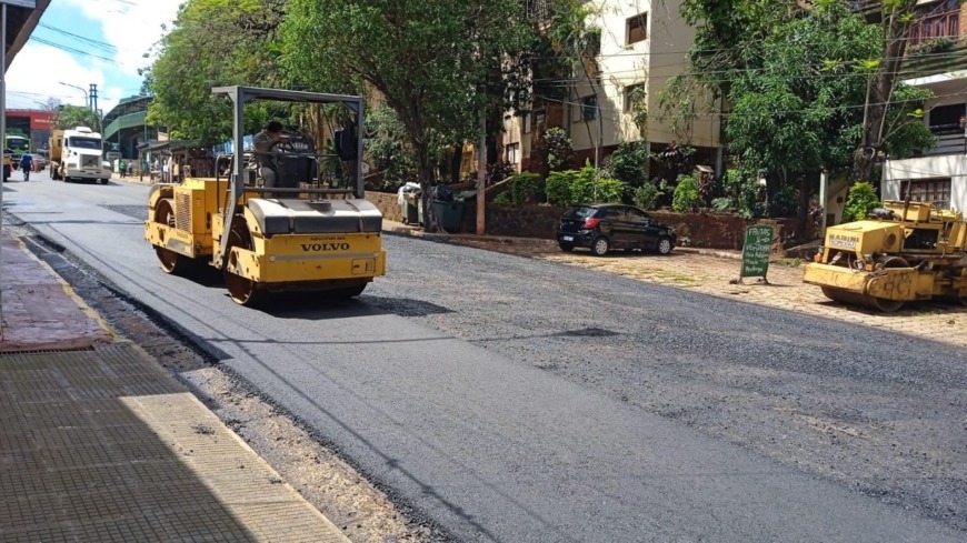 Operarios de Vialidad Provincial repavimentaron